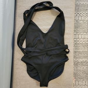 Londre Multiway One Piece Size Medium Black